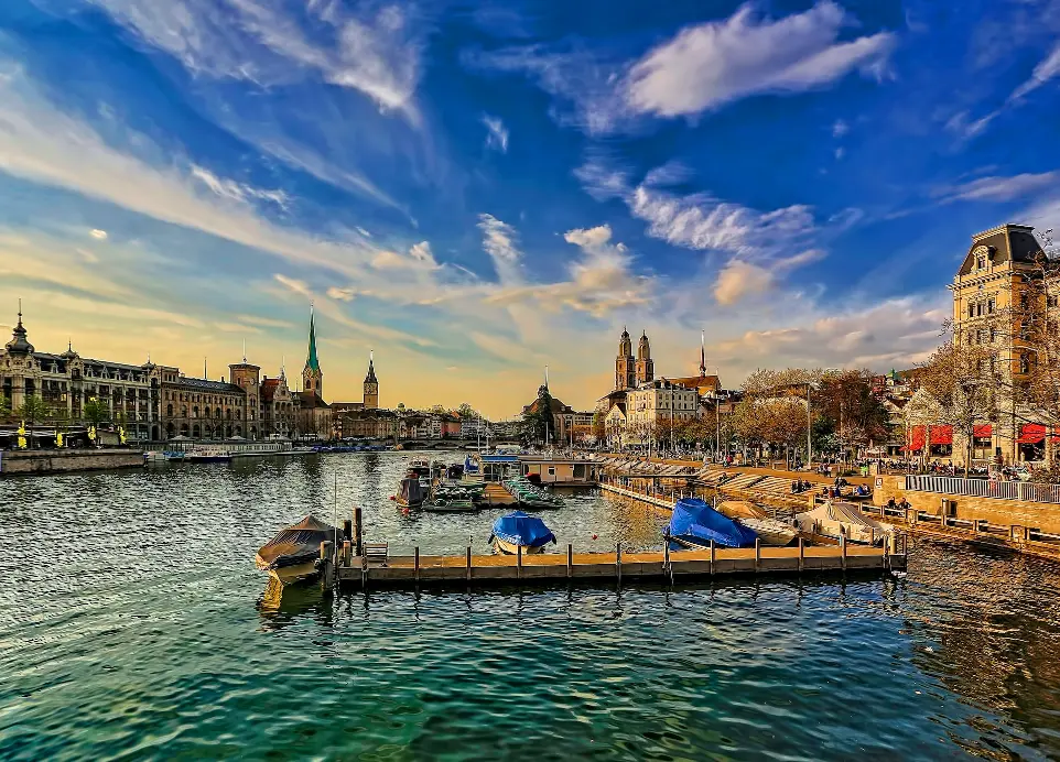 landscape photo of cityscape